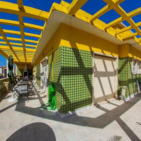 Albergue Lar Dois Coracoes Algés Exterior foto