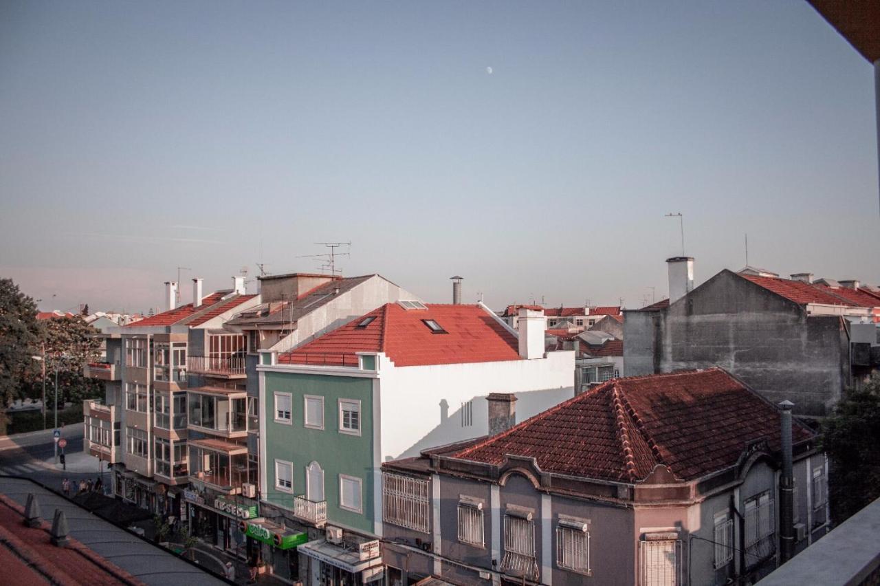 Albergue Lar Dois Coracoes Algés Exterior foto